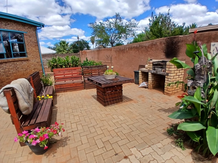 4 Bedroom Property for Sale in Kuruman Northern Cape